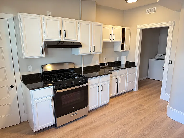 4 Adams St #1 — Photo 3