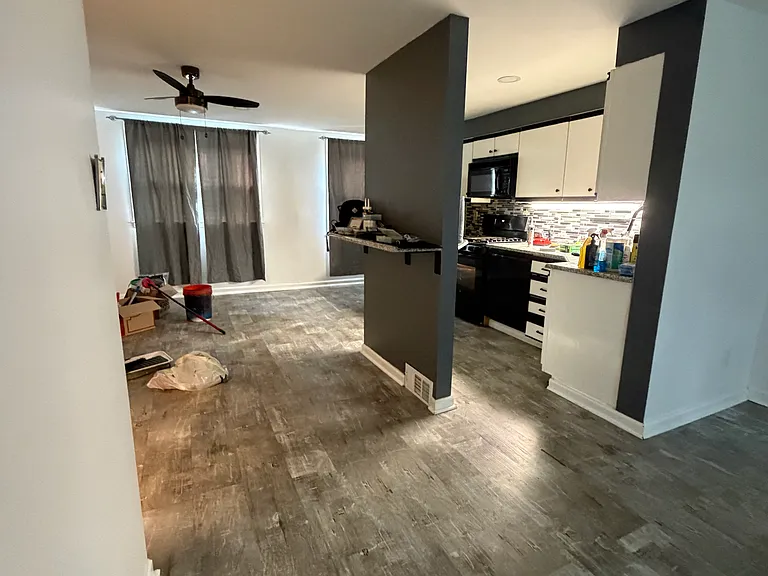 144 S Academy Ave — Photo 8