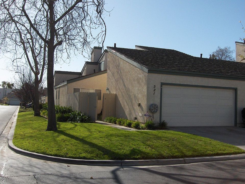 Nice corner lot