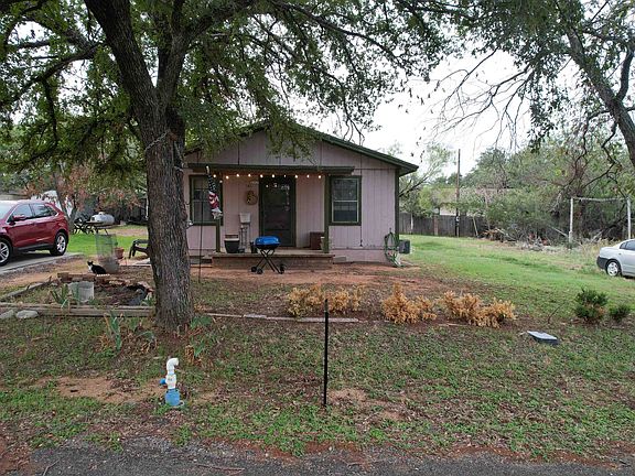 4th image of 141 W Pine Drive