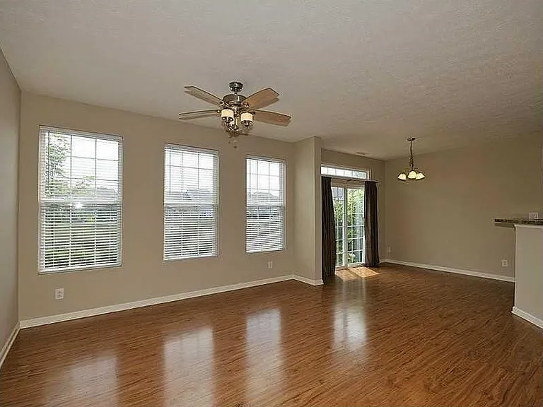 10931 Lemongrass Dr — Photo 3