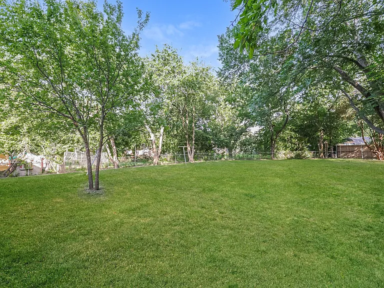 2814 Sequoia Ln — Photo 14