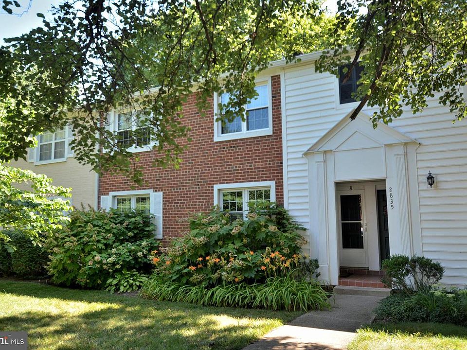 1st image of 2835A S Wakefield St