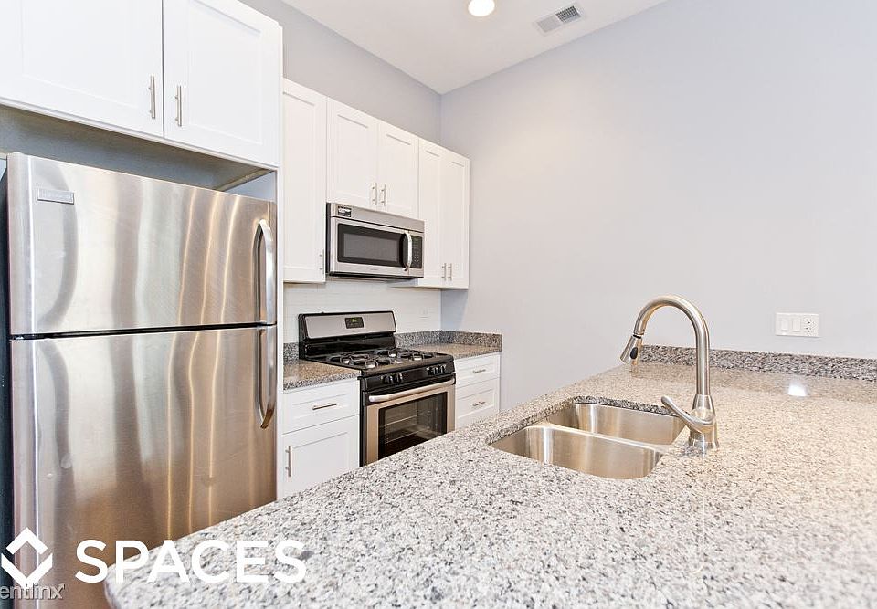 1st image of 1057 W Grand Ave #Unt4s