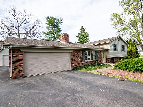 Attached garage exterior