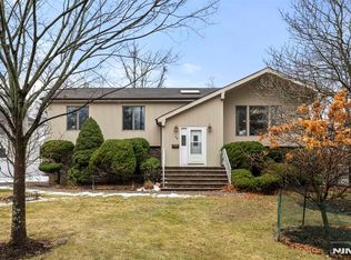 19 Kinkaid Ave, Closter, NJ 07624
