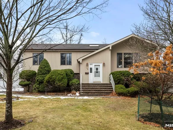 19 Kinkaid Ave, Closter, NJ 07624