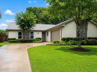 1418 Barrowgate Dr, Sugar Land, TX 77498