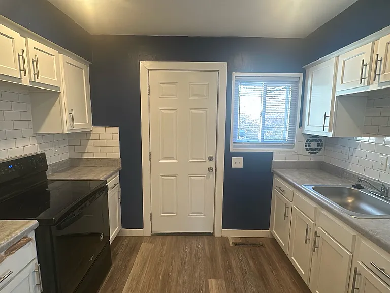 2368 Marcia Dr — Photo 3