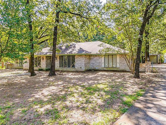 3rd image of 5700 Pecan Cir