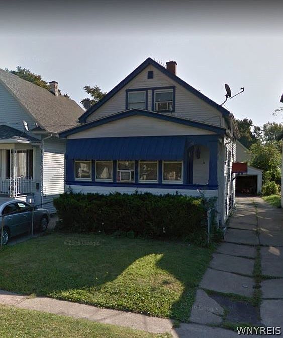 1st image of 83 Hill St E
