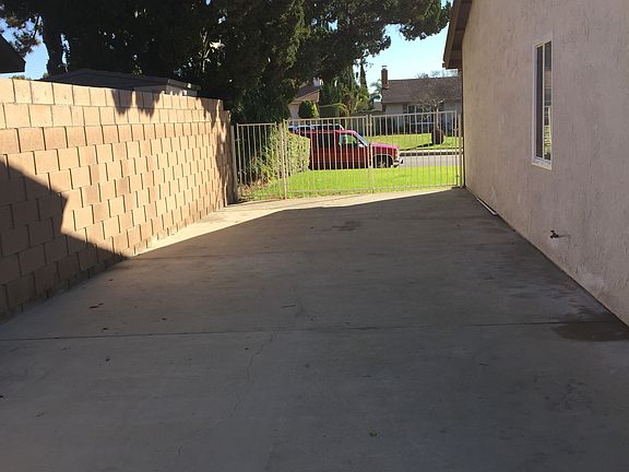 5th image of 2532 S Phoenix Pl