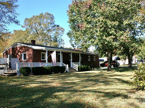 3rd image of 240 Hamrick Rd