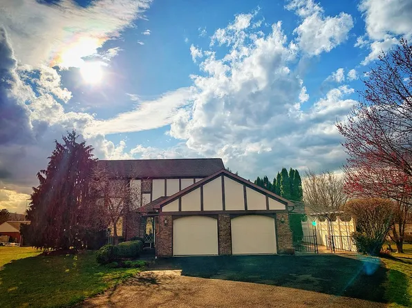 18 Dawn Dr, Millersburg, PA 17061