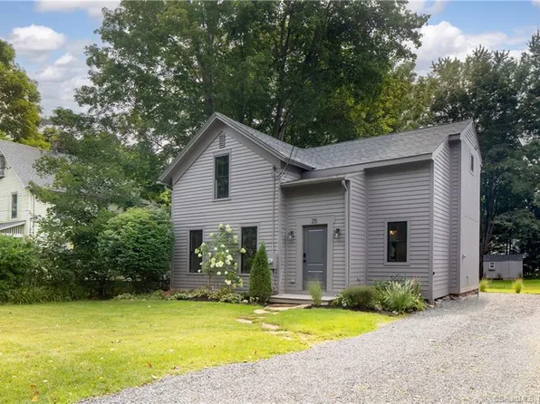25 Walton Street, Salisbury, CT 06039