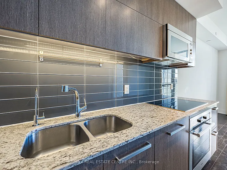 170 Avenue Rd #1203 — Photo 14