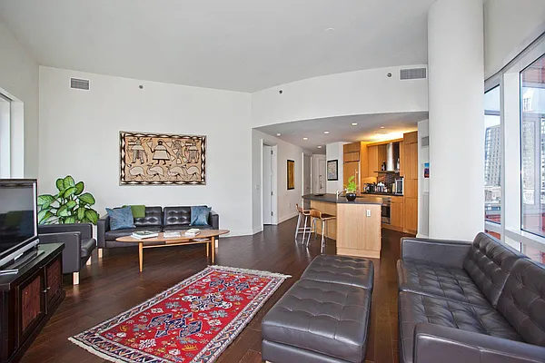 Sold by LG Fairmont Group | media 10