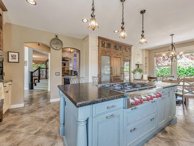 1040 Slate Drive, Santa Rosa, CA, 95405