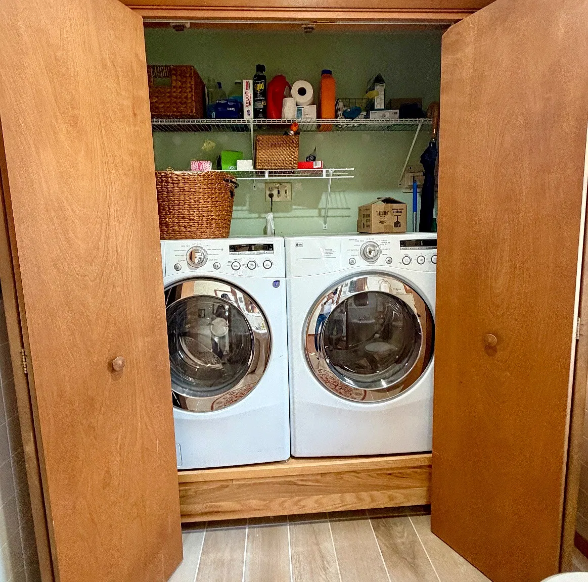 3 bed, 2.5 bath, 2216 sqft, $2,500 — Photo 2