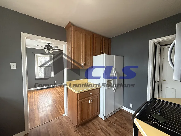 2116 Poplar St — Photo 6