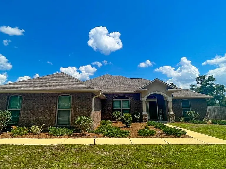 4888 Nichols Creek Rd — Photo 2