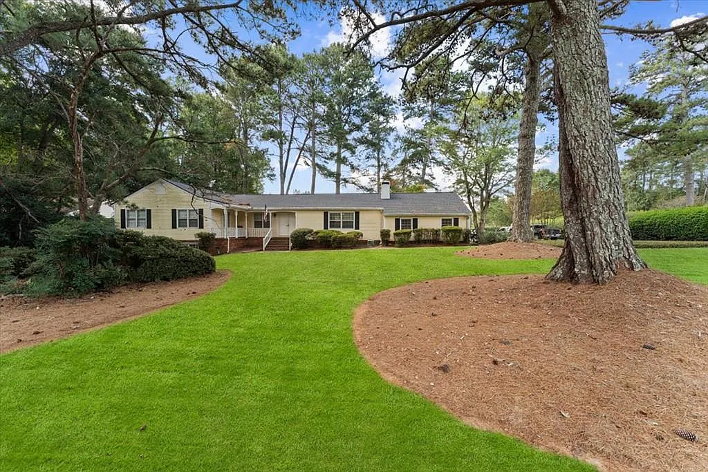 5 bed, 3.0 bath, 2672 sqft, $3,450 — Photo 1
