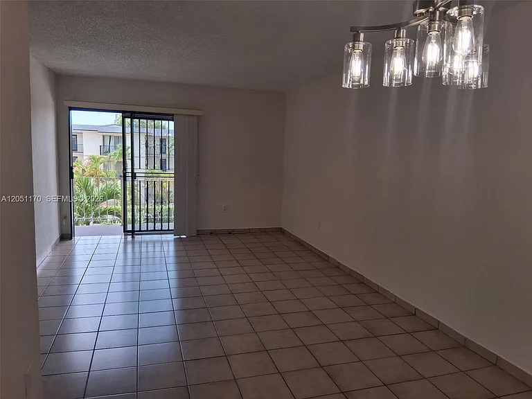 6200 W Flagler St #305 — Photo 7