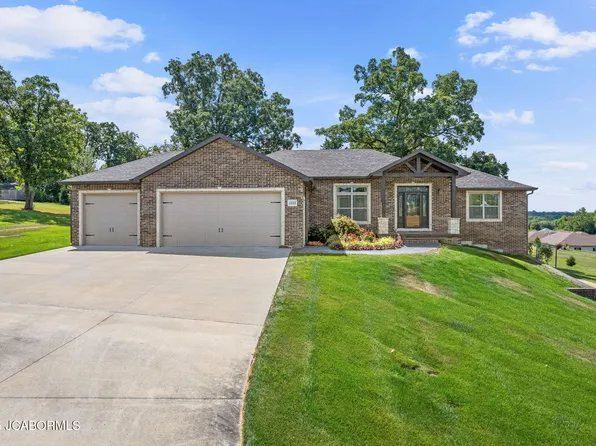 1213 Pleasant Valley Dr, Jefferson City, MO 65109