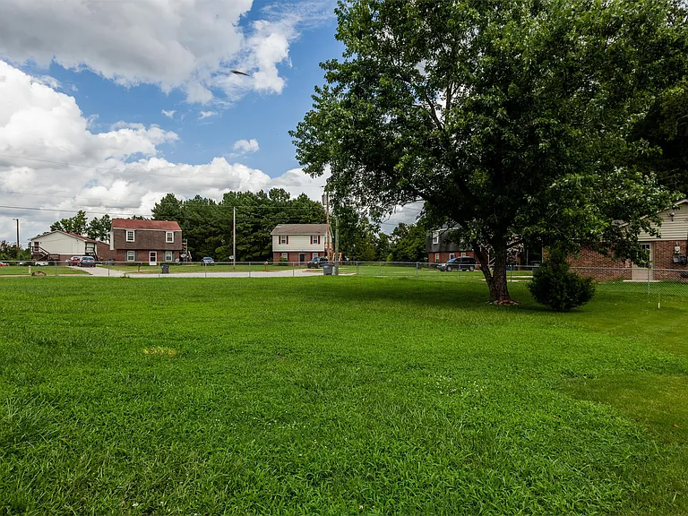 1309 Sportsman Trl — Photo 23