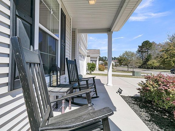 4th image of 271 Palmetto Walk Dr