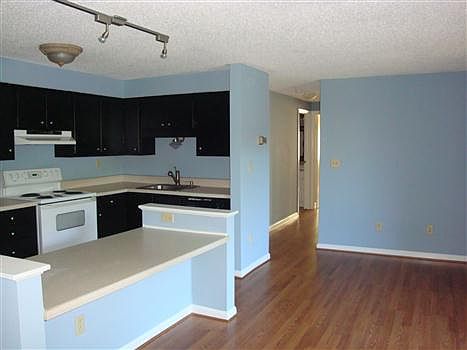 4th image of 7530 Pebblestone Dr APT H