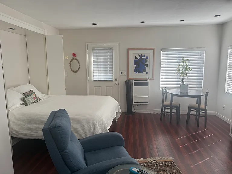 5220 La Jolla Blvd — Photo 2