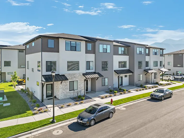532 S 1080 W — Photo 18