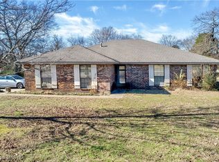 2929 Meadow Creek Way, Van Buren, AR 72956