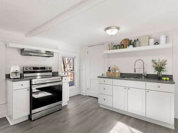 38 Forest St FLOOR 2