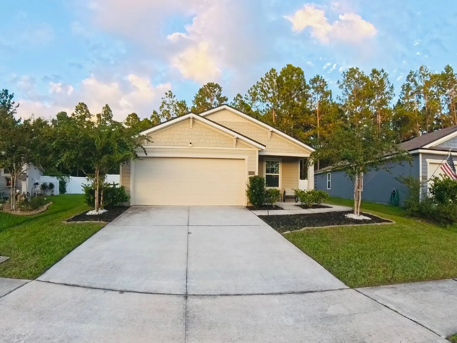 4 bed, 2.0 bath, $2,200 — Photo 3