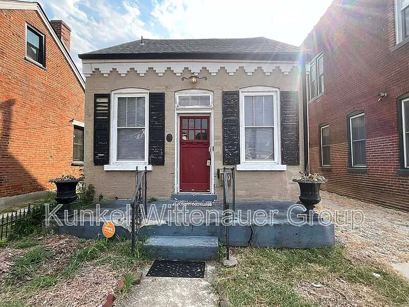 120 Mascoutah Ave
