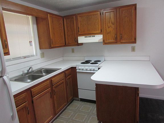 4th image of 130 6th Dr SE #130