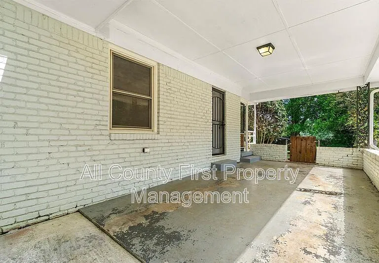 2461 Fontaine Cir — Photo 15
