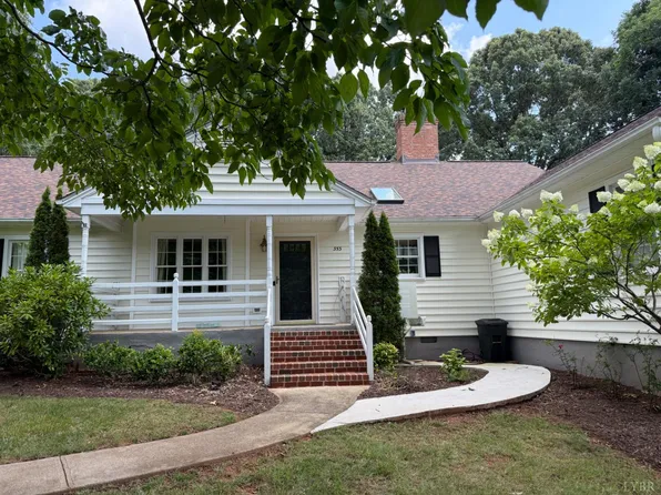 353 Clays Crossing Dr, Forest, VA 24551