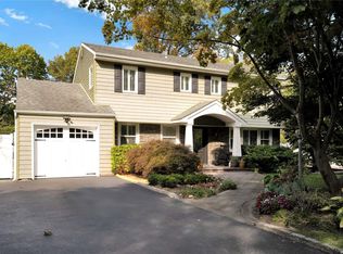 1 Arjay Ln, Commack, NY 11725