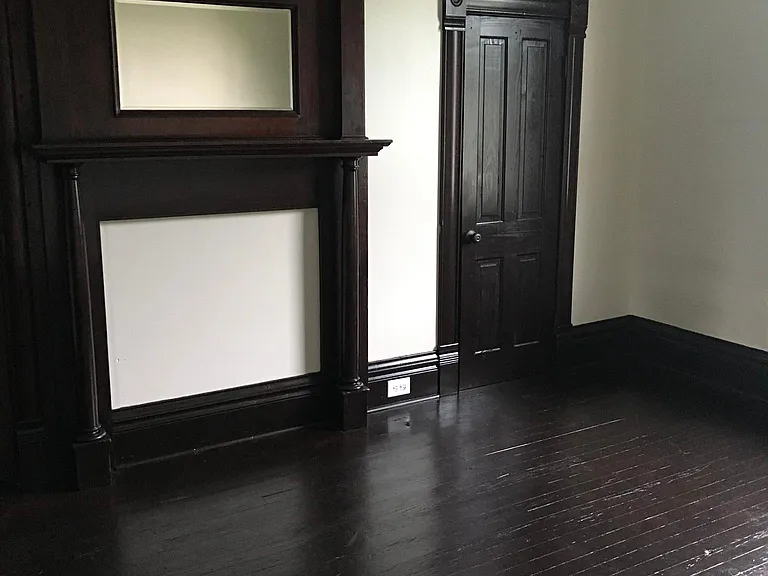 1008 Blackburn St — Photo 2