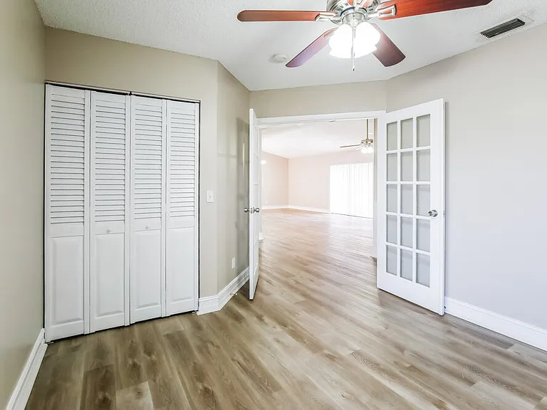 640 SW 95th Ter — Photo 12