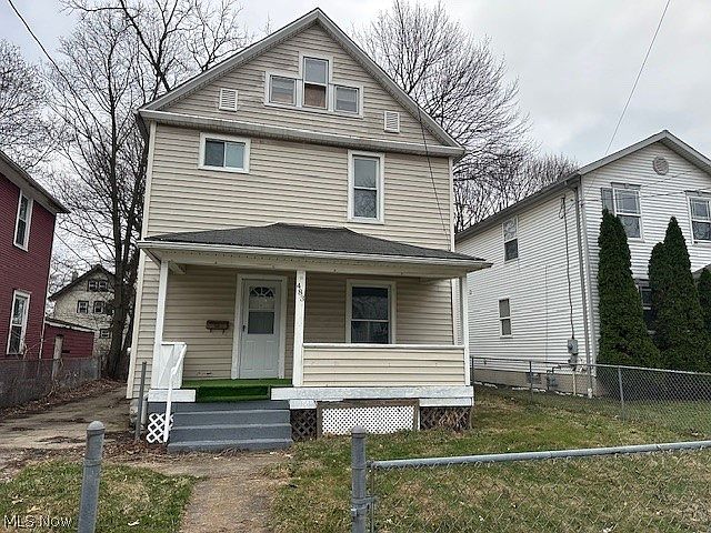 1st image of 483 Douglas St