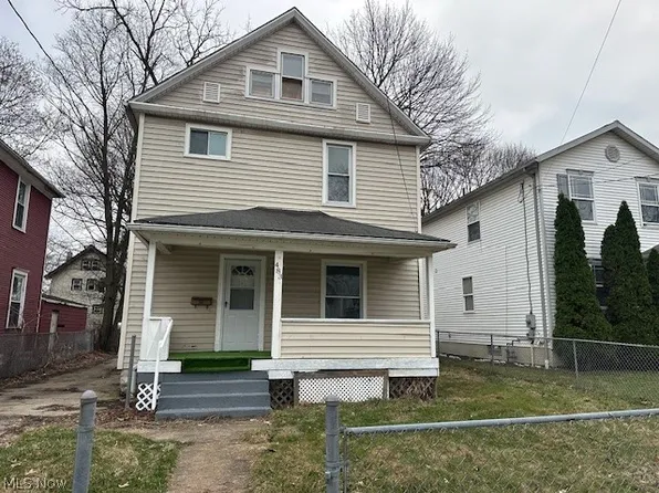 483 Douglas St, Akron, OH 44307