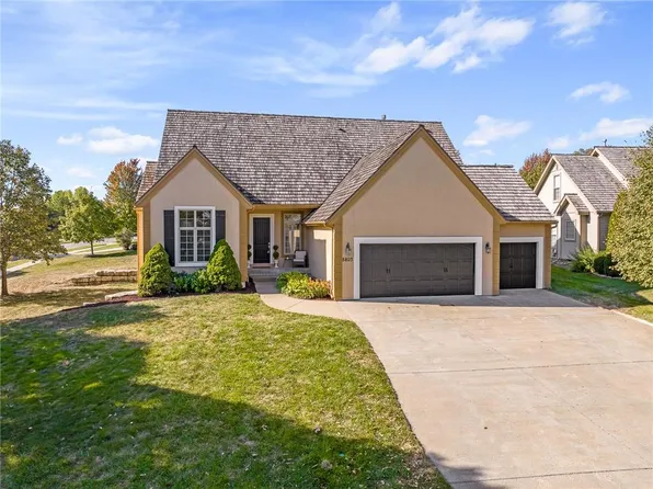 5803 Sagamore Ct, Lawrence, KS 66047
