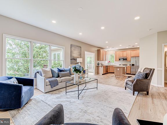 3rd image of 43740 Welty Ct