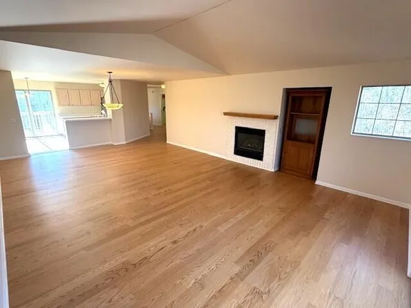 500 S Edwards Blvd, Lake Geneva, WI 53147