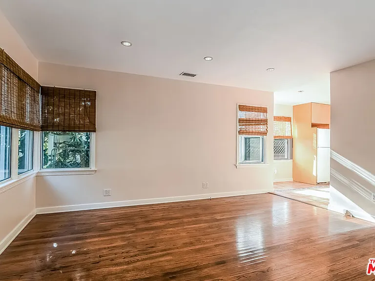 801 Brooks Ave — Photo 3
