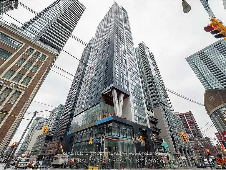 357 King St W #2002 — Photo 1